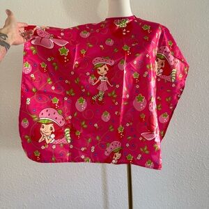 2010 Strawberry Shortcake Kids Salon Cape Smock Hair Cutting Bib Pink Satin